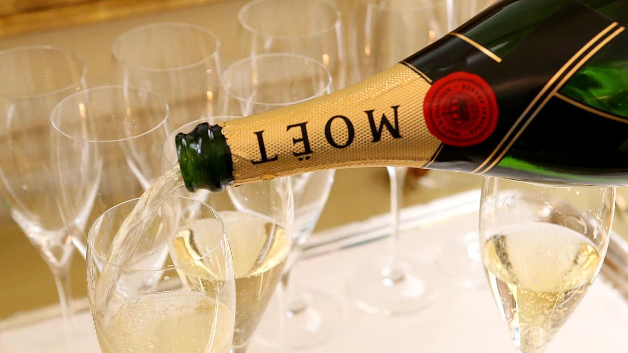 Buy Moët & Chandon Champagne Online @ Lowest Price in Australia - Dan  Murphy's