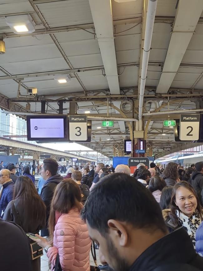 Commuters crowded onto platforms at Flinders Street Station. Picture: Reddit