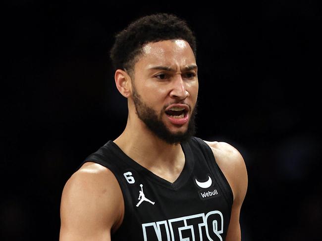 NEW YORK, NEW YORK - DECEMBER 09: Ben Simmons #10 of the Brooklyn Nets controls the ball during the game against the Atlanta Hawks at Barclays Center on December 09, 2022 in New York City.   Jamie Squire/Getty Images/AFP (Photo by JAMIE SQUIRE / GETTY IMAGES NORTH AMERICA / Getty Images via AFP)