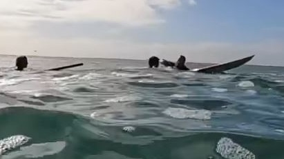 Vision has emerged of a heated fight on the Gold Coast Superbank at Snapper Rocks. Picture: Facebook/18Seconds