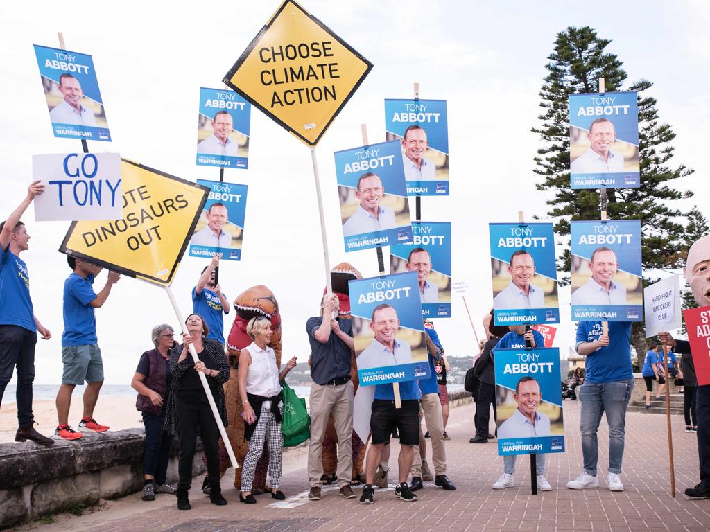 The crowd outside the Queenscliff Surf Club. Picture: Flavio Brancaleone