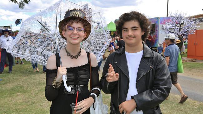 L-R Cheyenne Hall and Saxon Cowan at CapriCon.Photo Liam Fahey / Morning Bulletin