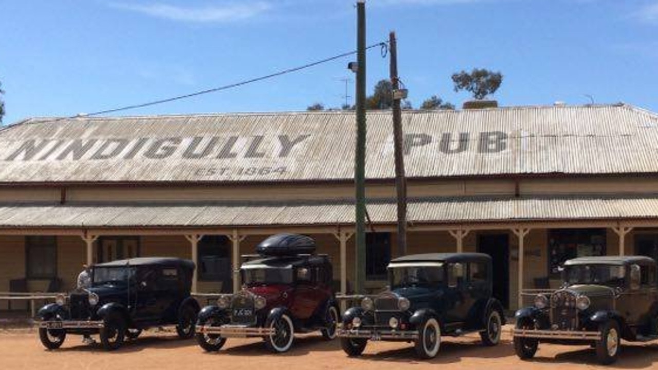 The Nindigully Pub.