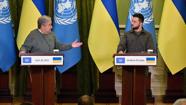 Ukrainian Preident Volodymyr Zelenskyy and UN Secretary-General Antonio Guterres give a joint press conference following their talks in Kyiv. Picture: Sergei Supinsky / AFP)