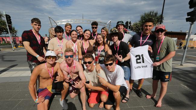 First afternoon of Schoolies in Surfers Paradise for 2021. Pic Mike Batterham