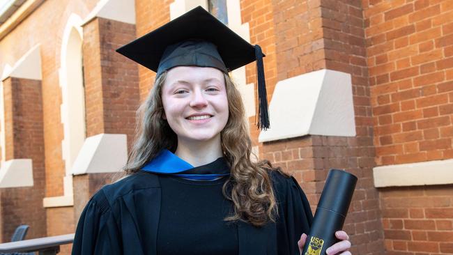 Emily Baartz graduates with a Bachelor in Medical Laboratory Science. UniSQ graduation ceremony at Empire Theatre, Tuesday June 27, 2023.