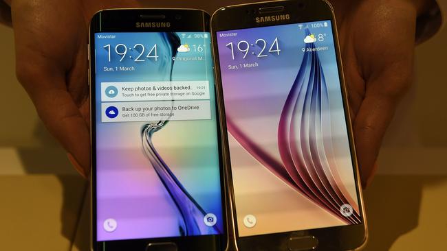 The Samsung Galaxy S6 Edge, left, and Samsung Galaxy S6.