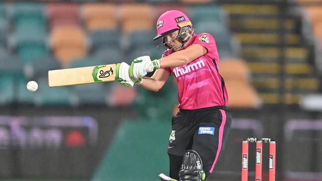 HOBART, AUSTRALIA - OCTOBER 14: Alyssa Healy of the Sixers bats during the Women's Big Bash League match between the Sydney Sixers and the Melbourne Stars at Blundstone Arena, on October 14, 2021, in Hobart, Australia. (Photo by Steve Bell/Getty Images)