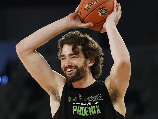 MELBOURNE, AUSTRALIA - OCTOBER 26: Jordan Hunter of the Phoenix warms up ahead of the round six NBL match between South East Melbourne Phoenix and Illawarra Hawks at John Cain Arena, on October 26, 2024, in Melbourne, Australia. (Photo by Daniel Pockett/Getty Images)