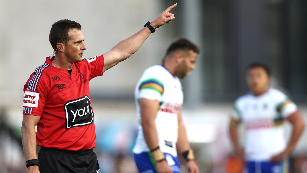 Referee Grant Atkins sends Sebastian Kris of the Raiders off. (Photo by Jeremy Ng/Getty Images)