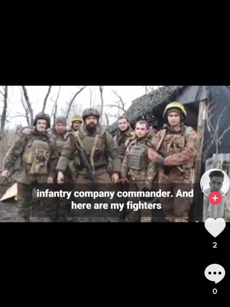 The group of 7 soldiers: A senior lieutenant of the Ukrainian Armed Forces (middle) with six of his fellow soldiers, delivers a stern message to Russian invaders. Posted by: @alex____.28 on TikTok