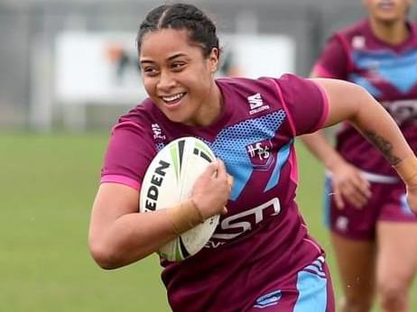 Hills second rower Aliahana Fuimaono ion the charge. Pic: Andrew Tetley