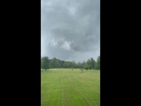 'Ooh, That's Creepy': Ominous Clouds Loom in New York Town Amid Tornado Warning