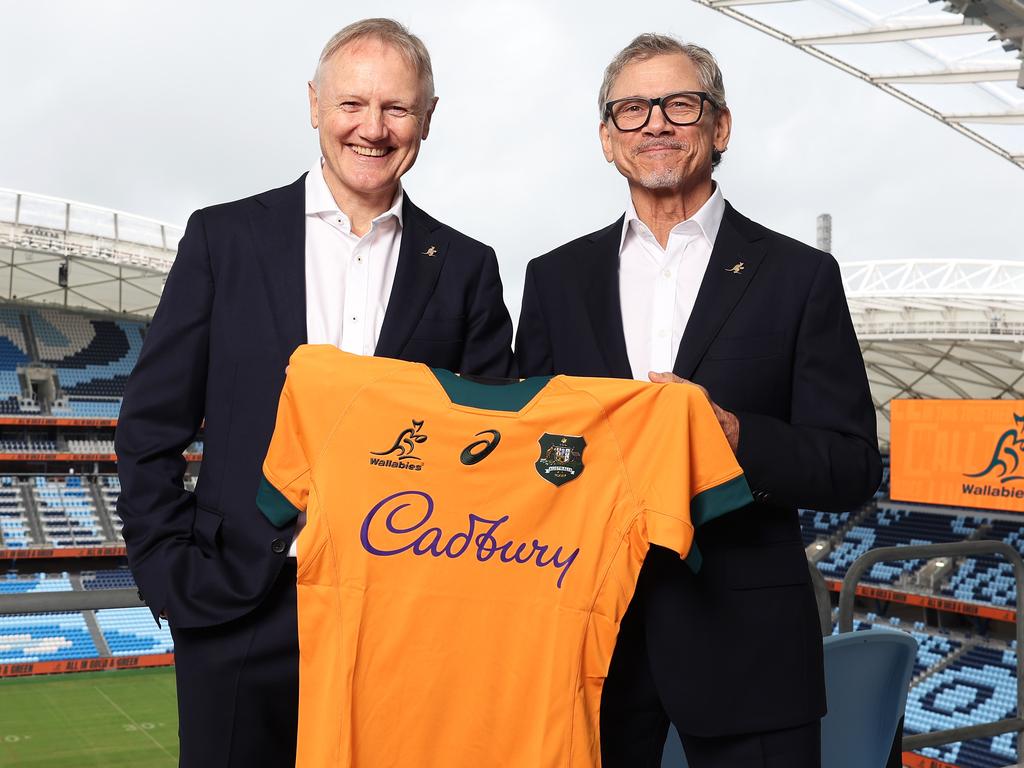 Current Wallabies’ coach Joe Schmidt (L) and incoming coach Les Kiss (R) at Allianz Stadium. Picture: Matt King/Getty Images