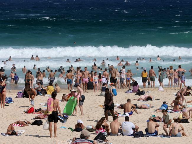 Record breaking heatwave conditions could hit the state this weekend. Picture: Damian Shaw