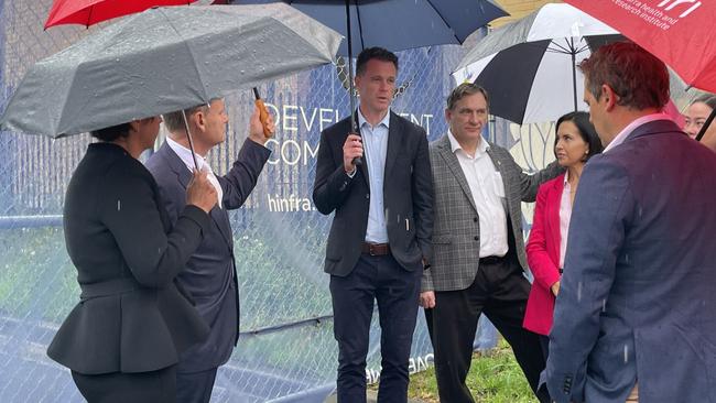 At an announcement in Rouse Hill on Sunday, Chris Minns (centre) said he wasn’t looking at the polls and was taking “nothing for granted”. Picture: Alexi Demetriadi