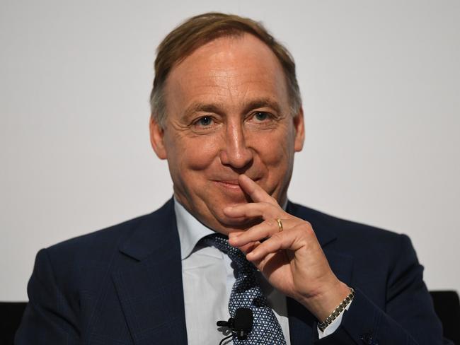 Mark Delaney, Australian Super Chief Investment Officer speaks during a roundtable discussion during the Banking & Wealth Summit 2018 in Sydney, Thursday, April 5, 2018. (AAP Image/David Moir) NO ARCHIVING