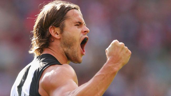 MELBOURNE, AUSTRALIA - APRIL 09: Maverick Weller of the Saints celebrates a goal during the round three AFL match between the St Kilda Saints and the Collingwood Magpies at Melbourne Cricket Ground on April 9, 2016 in Melbourne, Australia. (Photo by Michael Dodge/Getty Images)