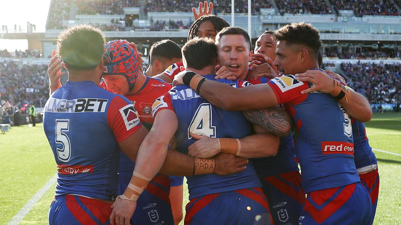 NEWCASTLE, AUSTRALIA - SEPTEMBER 10: Greg Marzhew of the Knights celebrates with team mates after scoring a try during the NRL Elimination Final match between Newcastle Knights and Canberra Raiders at McDonald Jones Stadium on September 10, 2023 in Newcastle, Australia. (Photo by Brendon Thorne/Getty Images)