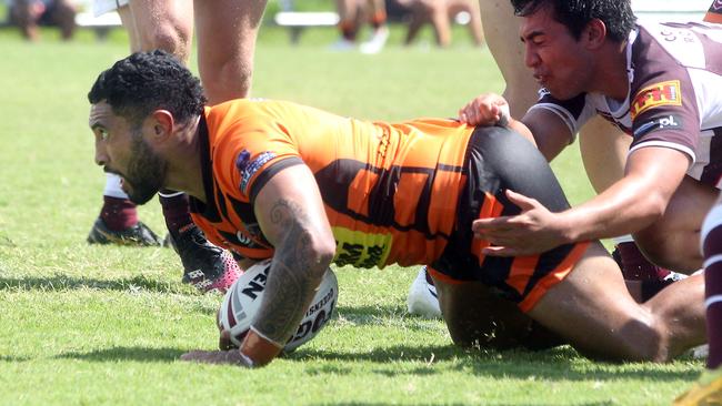 Sione Katoa scores for Southport. Picture by Richard Gosling