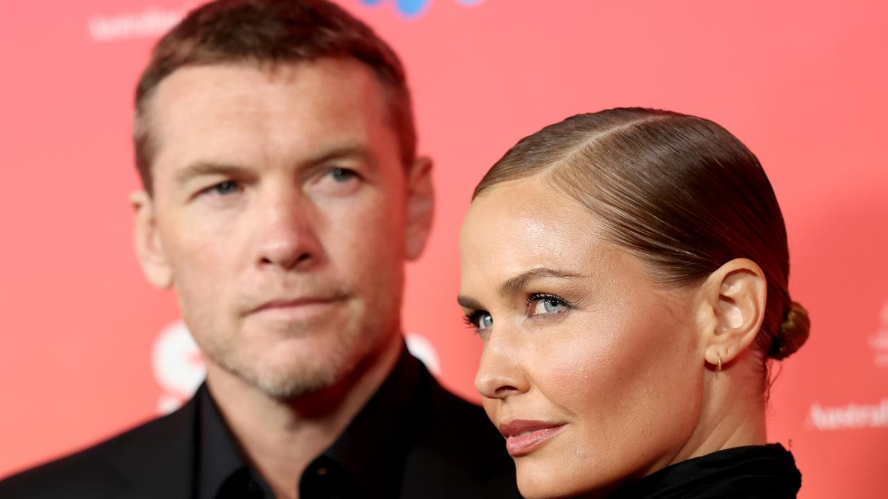 LOS ANGELES, CALIFORNIA - JANUARY 28: (L-R) Honoree Sam Worthington and Lara Worthington attend the G'Day USA Arts Gala at Skirball Cultural Center on January 28, 2023 in Los Angeles, California. (Photo by Monica Schipper/Getty Images)