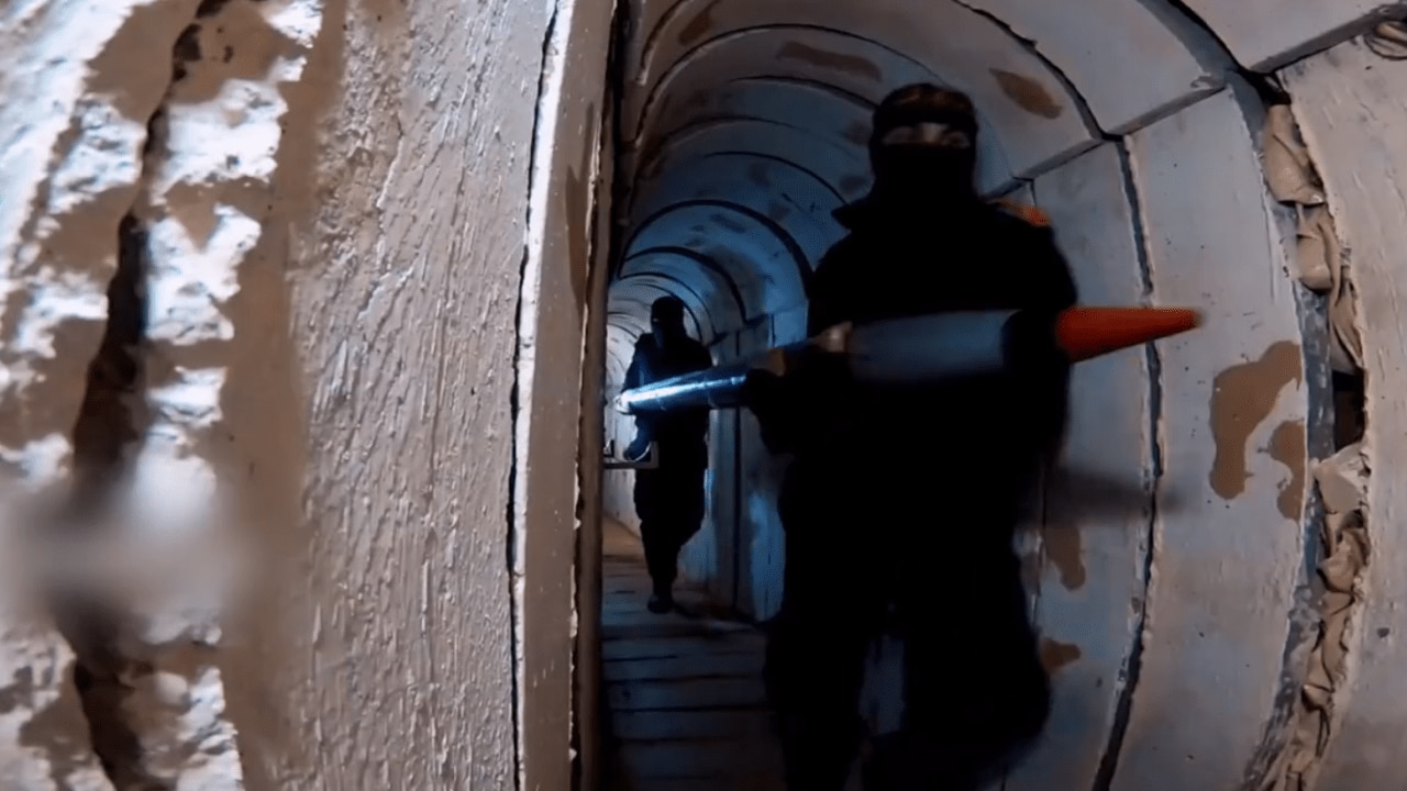 «Ужасающий преступный мир терроризма ХАМАС»: ЦАХАЛ публикует кадры из туннелей