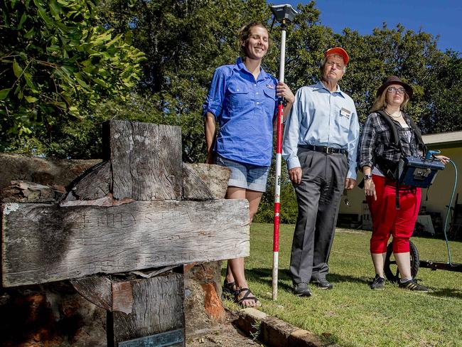 Research fellow Kelsey Lowe with Stephen Weinstein and UQ students,  Nellie Pease (yellow top) and Katey O'Malley-Jones using a GSSI ground penetrating radar to search for buried remains at the Gold Coast historical association. Picture: Jerad Williams