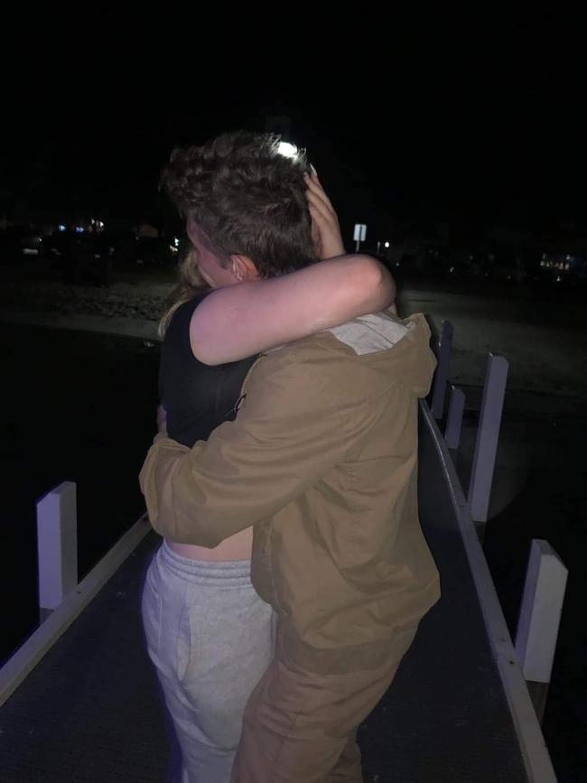 Lachlan Molnar proposes to girlfriend Hailey McAlpine at midnight on NYE after their Sarsfield home was destroyed in the East Gippsland bushfires