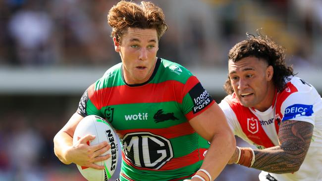 MUDGEE, AUSTRALIA - FEBRUARY 22: Jamie Humphreys of the Rabbitohs on his way to scoring a try during the 2025 NRL Pre-Season Challenge Charity Shield match between St George Illawarra Dragons and South Sydney Rabbitohs at Glen Willow Sporting Complex on February 22, 2025 in Mudgee, Australia. (Photo by Mark Evans/Getty Images)