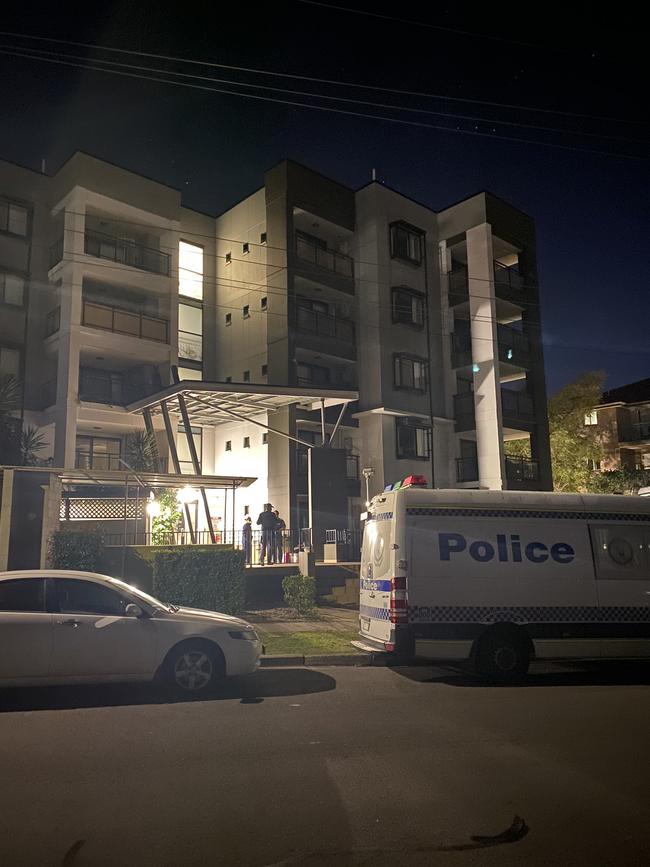 The locked down Blacktown apartment building. Picture: 9 News