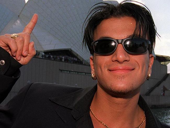 **MUST CREDIT: DAVID ANDERSON** Singer Peter Andre at Circular Quay 12/04/98 prior to Sydney Harbour cruise with fans to promote latest album "Time". Andre/Singer P/