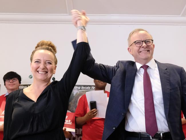 MELBOURNE, AUSTRALIA - NewsWire Photos 4 MARC 2023: The Prime Minister, Anthony Albanese, is in Melbourne to promote  LaborÃ¢â¬â¢s Candidate for Aston, Mary Doyle,. Picture: NCA NewsWire / Luis Ascui