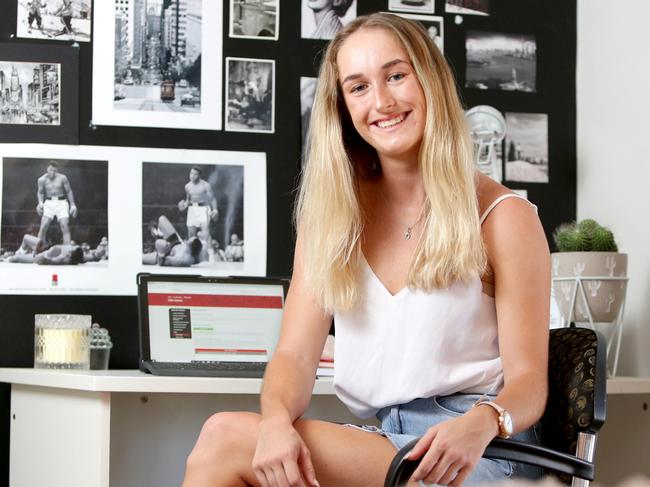 Orla Moore, 17, has been accepted into a medicine course at UQ.