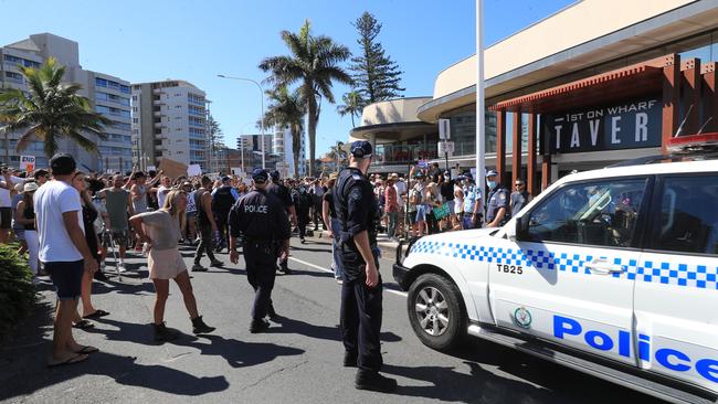 "Freedom" protesters gather on the NSW/QLD border near Twin Towns to protest over border restrictions. Picture: NCA Newswire / Scott Powick