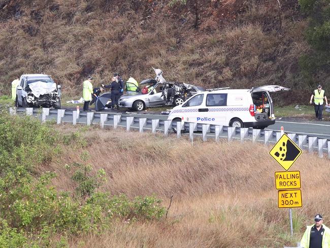 Scenes of a Fatal Accident at Advancetown in The Gold Coast Hinterland.Photograph : Jason O'Brien