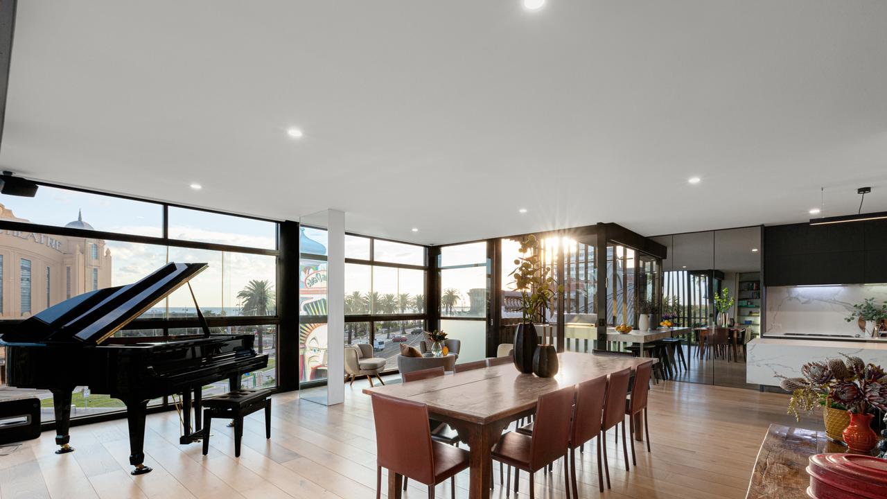 No other penthouse offers this close a view of St Kilda’s most iconic landmarks, from every main room.