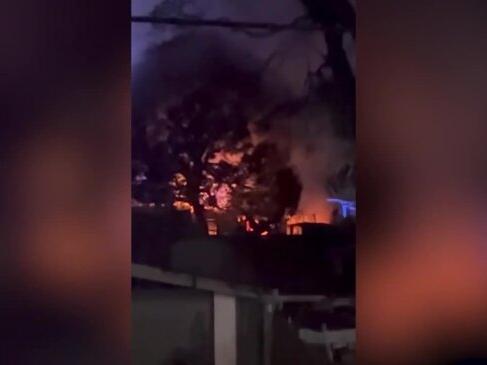 Duplex catches fire in Manoora, Cairns