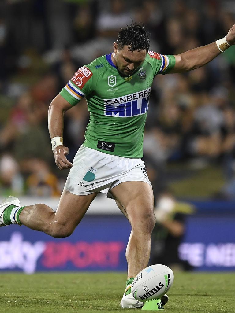 <p>MACKAY, AUSTRALIA - AUGUST 27: Jordan Rapana of the Raiders kicks a conversion during the round 24 NRL match between the New Zealand Warriors and the Canberra Raiders at BB Print Stadium, on August 27, 2021, in Mackay, Australia. (Photo by Ian Hitchcock/Getty Images)</p>