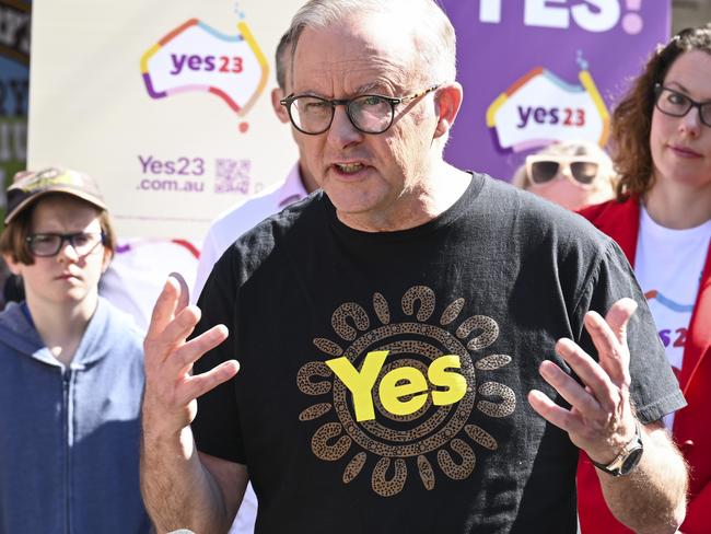 CANBERRA, AUSTRALIA, NewsWire Photos. SEPTEMBER 2, 2023: The Prime Minister, Anthony Albanese meets with Yes23 volunteers at Woden Plaza in Canberra. Picture: NCA NewsWire / Martin Ollman