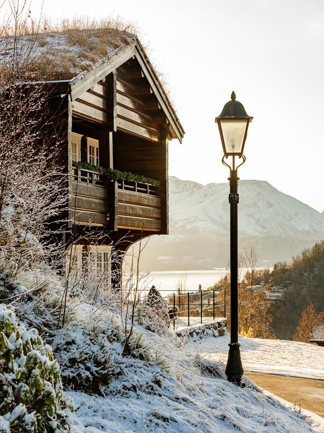 The grass roofs are a sight at Storfjord Hotel. Photo: Thelngalls