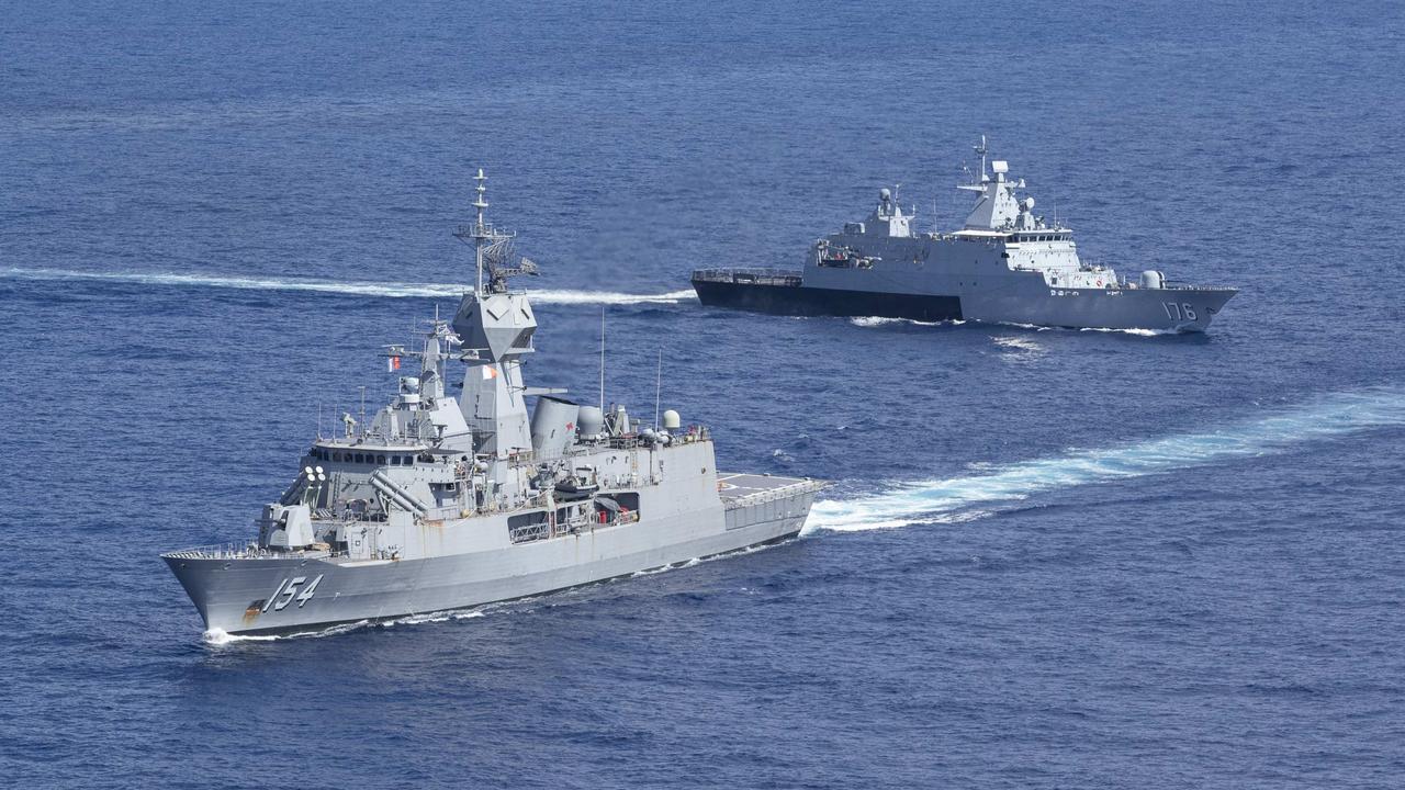 Australian Navy S Anzac Frigate Hmas Parramatta Docks In Cairns The Cairns Post