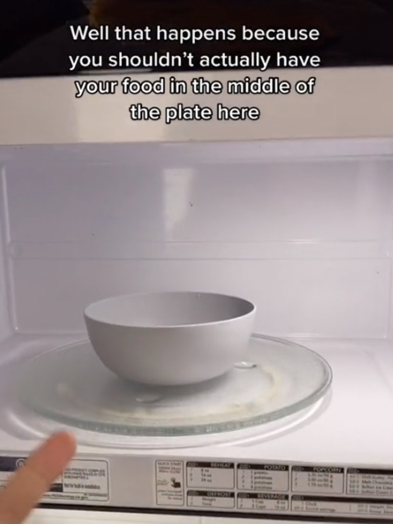 She said the bowl, or container of food, shouldn’t be placed in the middle. Picture: TikTok/onlyjayus