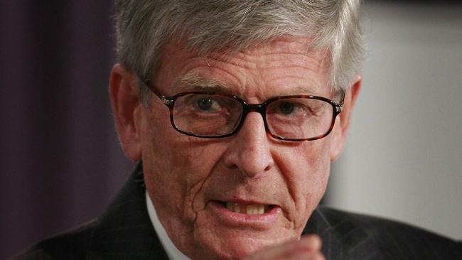 Judge Anthony Murray Gleeson, Chief Justice of High Court addressing the National Press Club in Canberra, who was appointed in 05/1998 and will be standing down from his position at attaining age 70. Gleeson was formally Chief Justice of the Supreme Court of NSW.