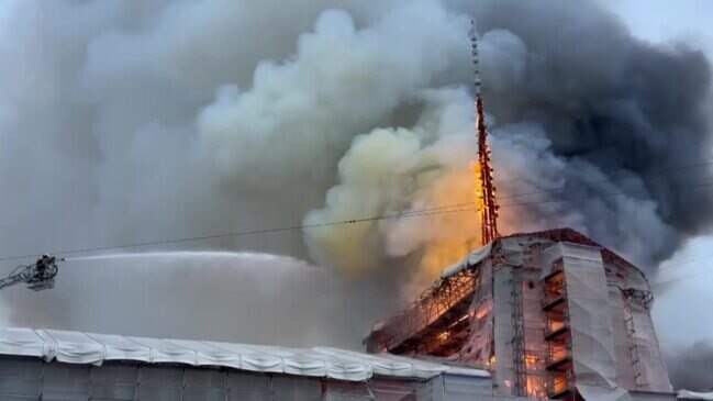 Fire engulfs Copenhagen's historic stock exchange