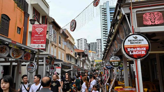 Students from Asia are marrying locals to stay in Australia.