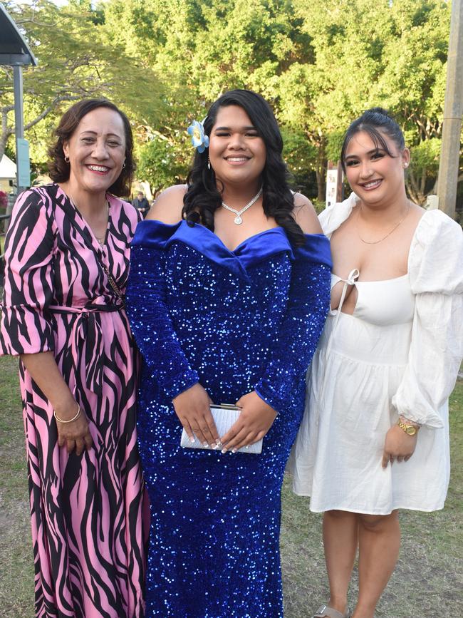 Salote Senituli, Meki Maafu, Isabella Rose at Runcorn State High School 2023 formal. Photos: Georgie Walker.