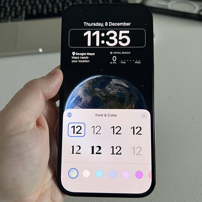 You can even tap the time to change the font and colour. Picture: Elly Awesome