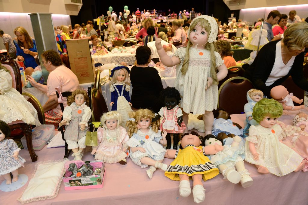 Maree's dolls fit for stars' homes