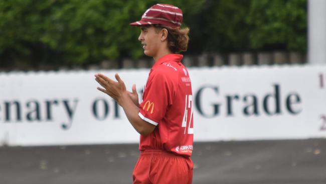 Keanu Botha motivates his team. Picture: Sean Teuma. AW Green Shield 2023/24 round one, St George vs Northern District, Hurstville Oval, 17 December 2023.