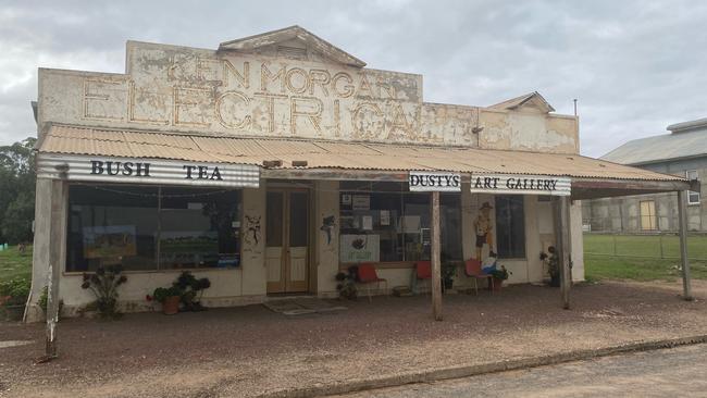 Dusty’s Art Gallery at Poochera, Eyre Peninsula. Picture: Todd Lewis.